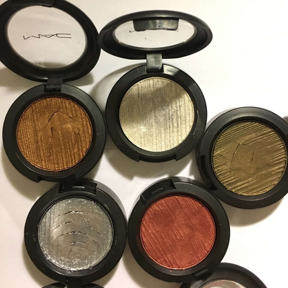 MAC metal X creme shadow